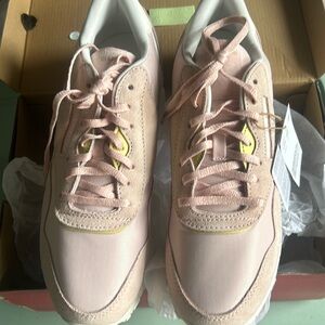 Brand new inbox, pink nylon, running shoe size 11 Reebok